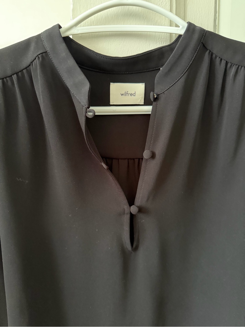 Aritzia Wilfred Blouse - Picture 2 of 3